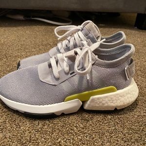 Used Adidas athletic shoes, women’s 8 youth 6